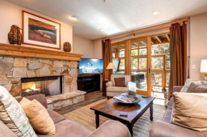 KBM Resorts: TPC-102C Fantastic 1 level-3Bdrm walk to Main and Town Lift private hot tub AC